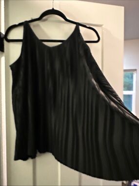 Black Pleated V-Neck Women's Tank Top
